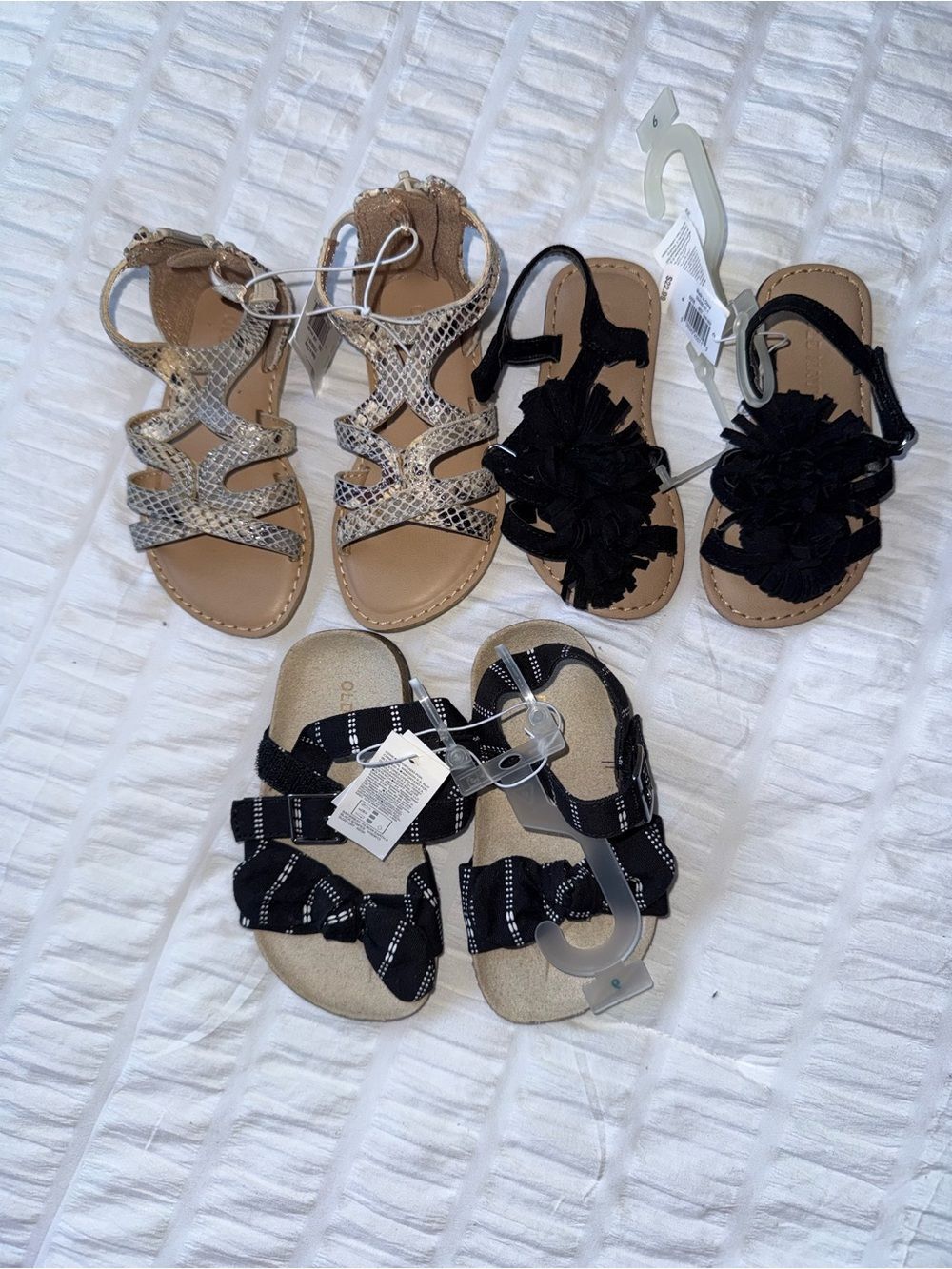 Toddler Girls Sandals Old Navy 3 Pair Size 6 in Black and Tan Shoes NWT !